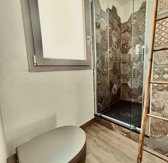 اتاق خانوادگی, B&b Luchia