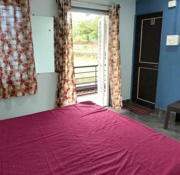 Семейный Номер Вид на Горы, Sahyadri Hotel And Room Stay