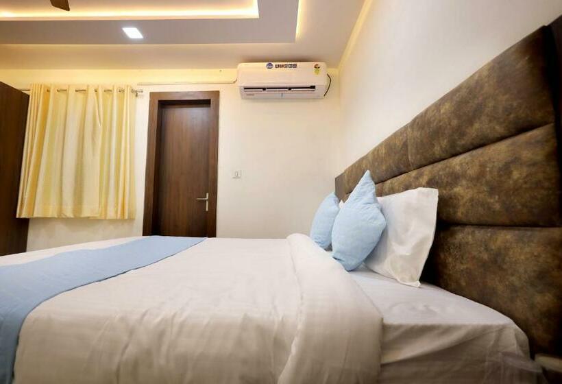 Deluxe Room, Fabhotel Vishal Palace
