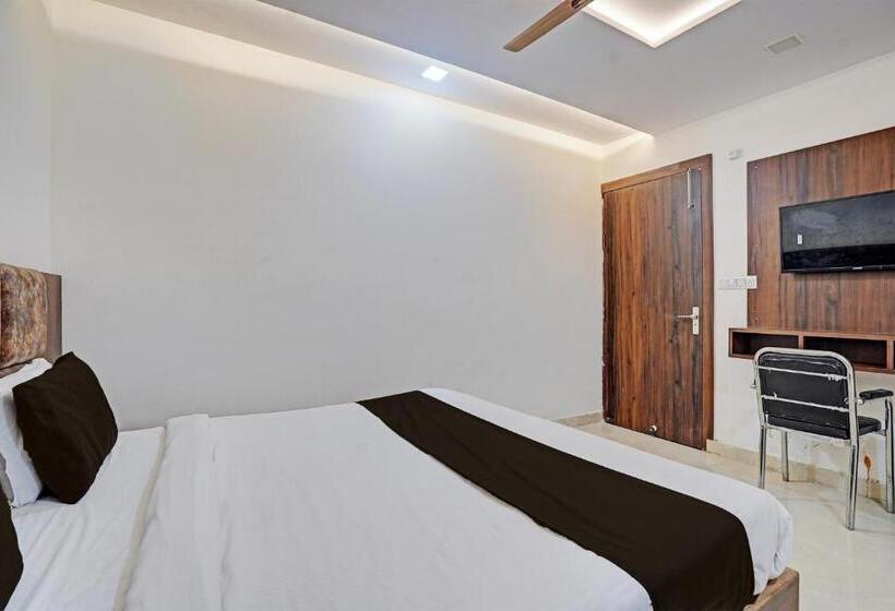 Triple Classic Room, Fabhotel Vishal Palace