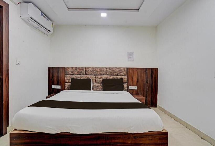 Трехместный Номер Классика, Fabhotel Vishal Palace