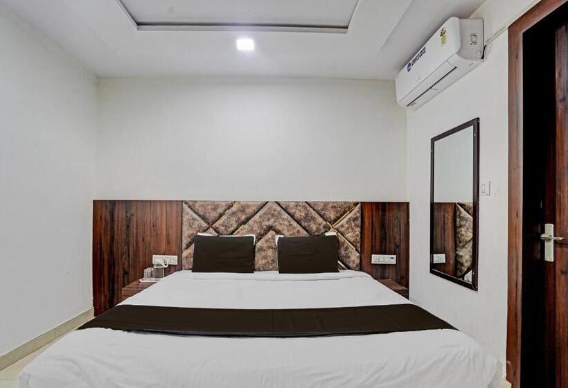 Triple Classic Room, Fabhotel Vishal Palace