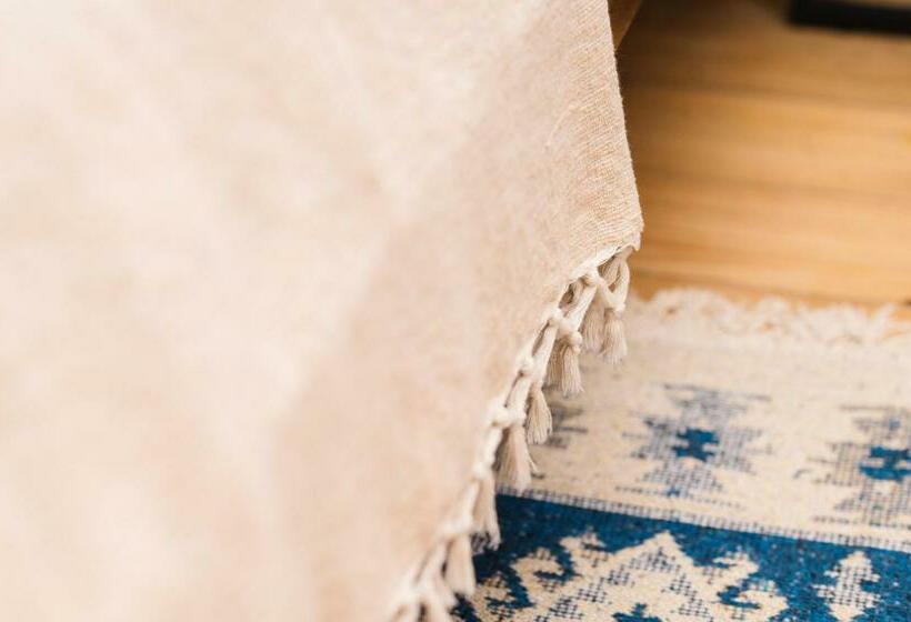 اتاق استاندارد, Guest House Mirah