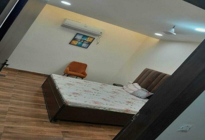Трехместный Номер Классика, Oyo Hotel Highway Inn