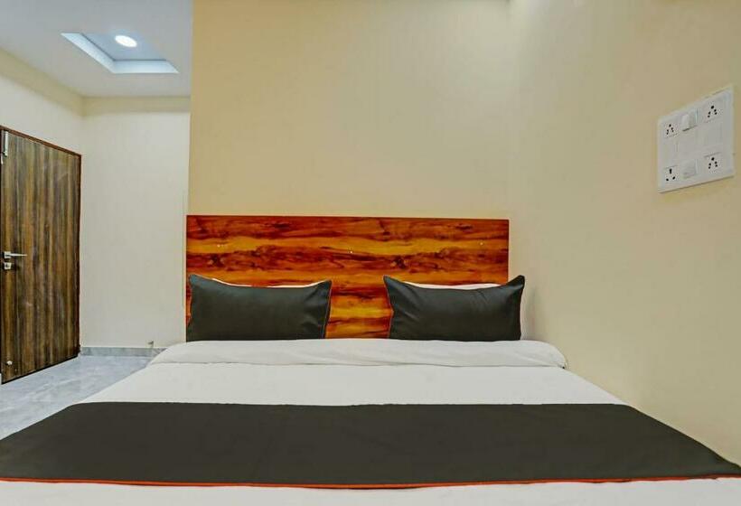 Quarto Triplo Clássico, Fabhotel Dream Inn