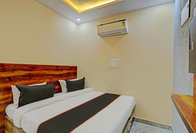 Quarto Triplo Clássico, Fabhotel Dream Inn