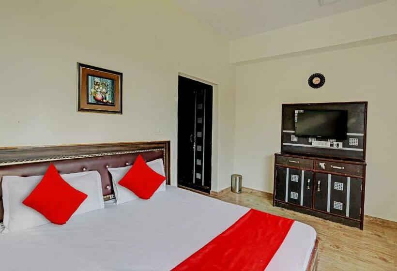Трехместный Номер Классика, Oyo Flagship Green Vatika Resort