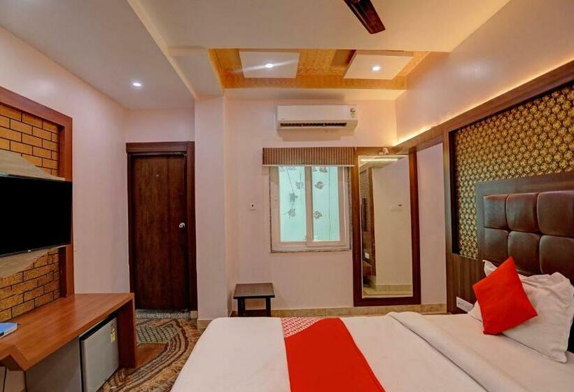 Quarto Triplo Clássico, Oyo Flagship Hotel Kashi