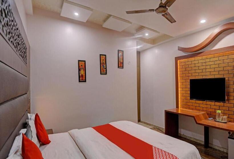 Quarto Triplo Clássico, Oyo Flagship Hotel Kashi