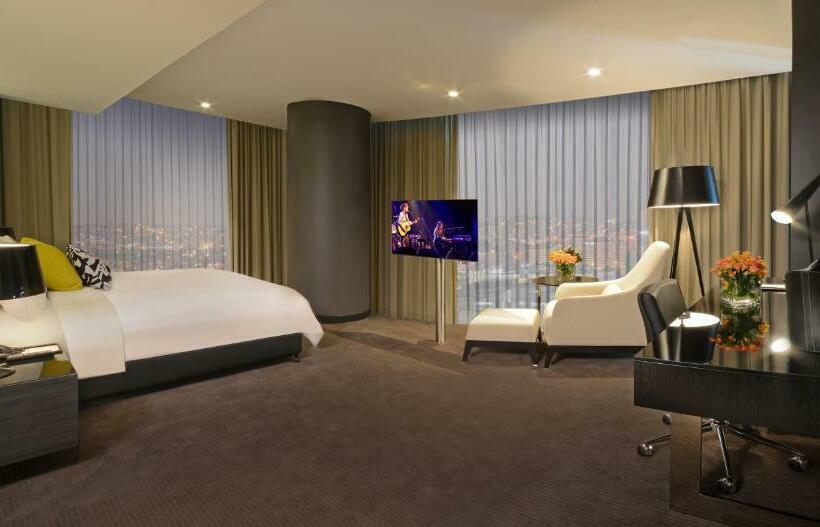 اتاق استاندارد با تخت بزرگ, Amman Rotana