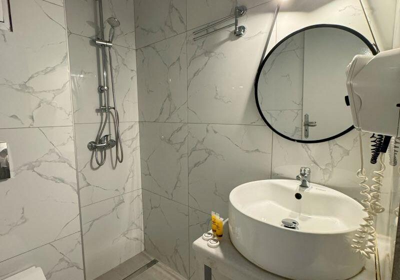 Номер Стандарт, Ibis Budget Lorient Hennebont