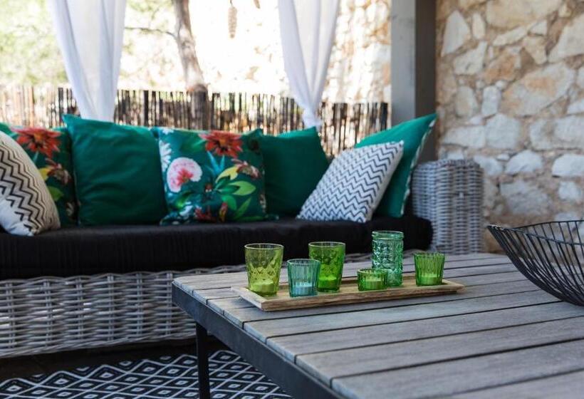 سوئیت جونیور خانوادگی, Le Jardin D'emile