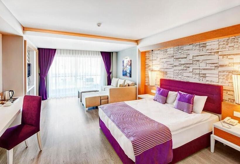 اتاق استاندارد با چشم‌انداز دریا, Tui Magic Life Jacaranda
