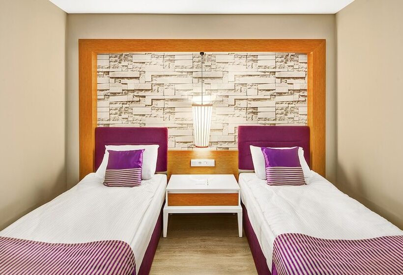 اتاق خانوادگی, Tui Magic Life Jacaranda