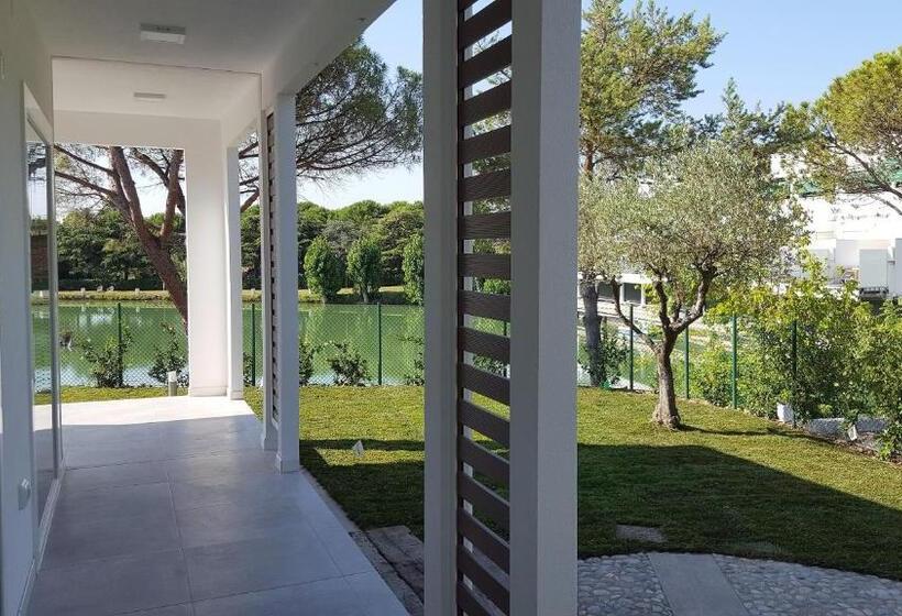 Вилла 2 Спальни, Villaggio La Pescaccia