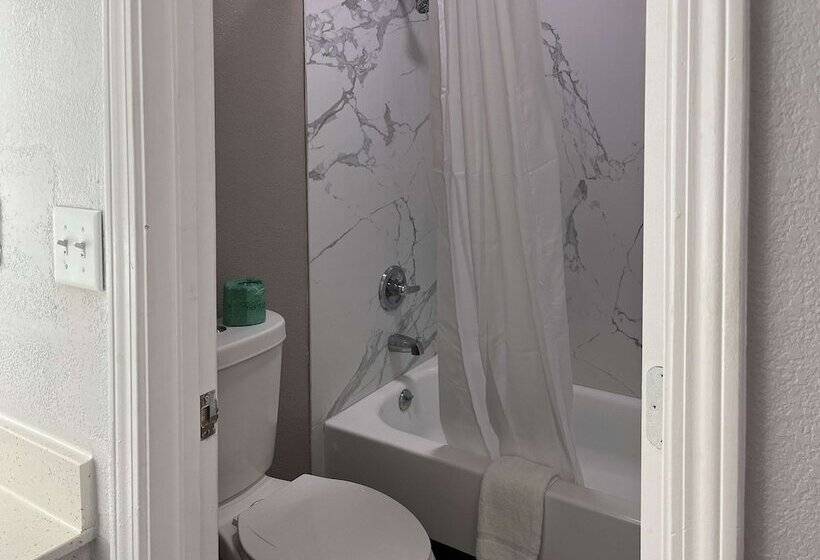 디럭스 룸, Motel 6 Lafayette, In