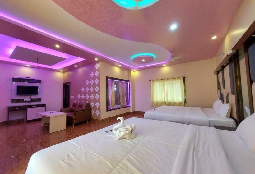 Семейный Номер Боковой Вид на Море, Sweet Dream Beach Resort !! 50 Mts From Beach ! Peaceful Room With Garden View Free Parking !!