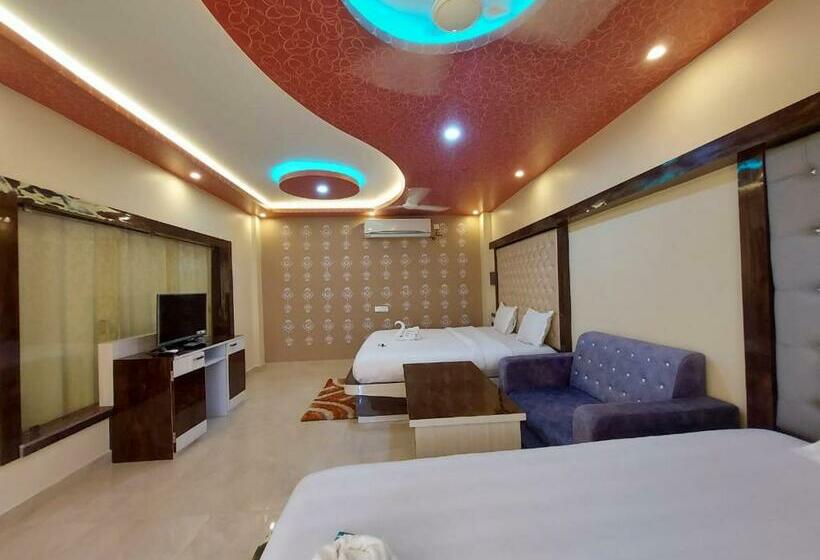 Трехместный Номер Стандарт Вид на Сад, Sweet Dream Beach Resort !! 50 Mts From Beach ! Peaceful Room With Garden View Free Parking !!