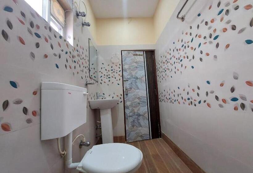 Номер Стандарт, Sweet Dream Beach Resort !! 50 Mts From Beach ! Peaceful Room With Garden View Free Parking !!