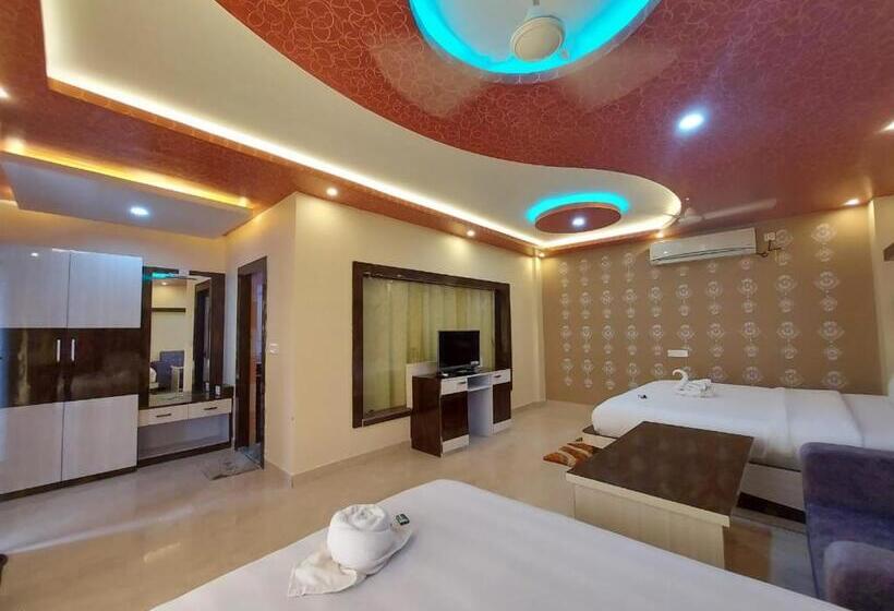 Трехместный Номер Стандарт Вид на Сад, Sweet Dream Beach Resort !! 50 Mts From Beach ! Peaceful Room With Garden View Free Parking !!