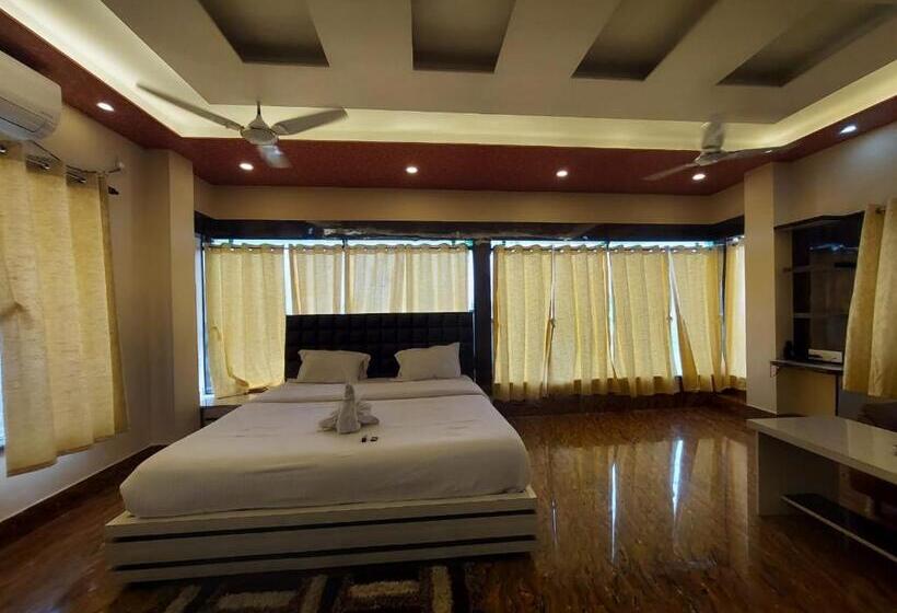 Полулюкс Вид на Сад, Sweet Dream Beach Resort !! 50 Mts From Beach ! Peaceful Room With Garden View Free Parking !!