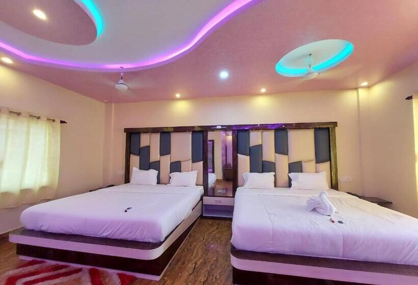 Семейный Номер Боковой Вид на Море, Sweet Dream Beach Resort !! 50 Mts From Beach ! Peaceful Room With Garden View Free Parking !!