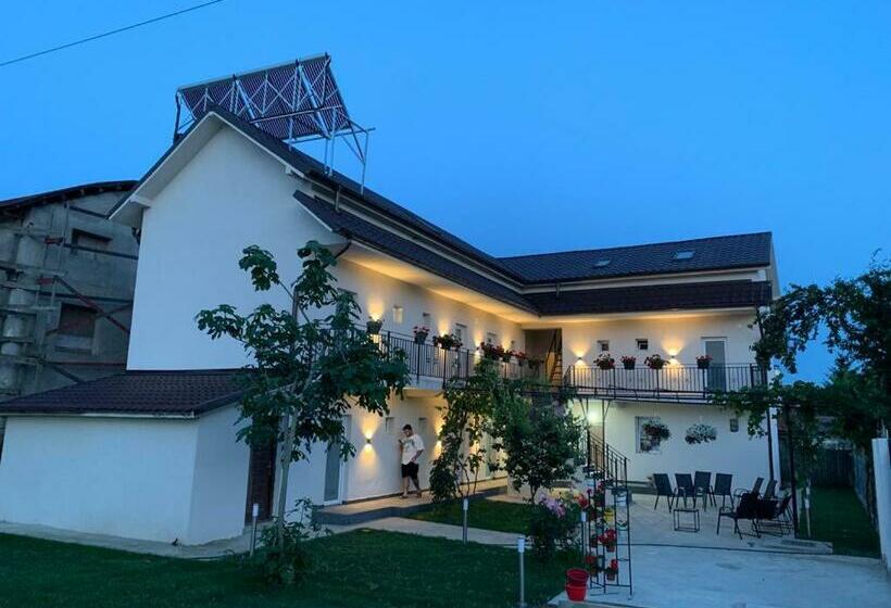 اتاق استاندارد, Maison 25