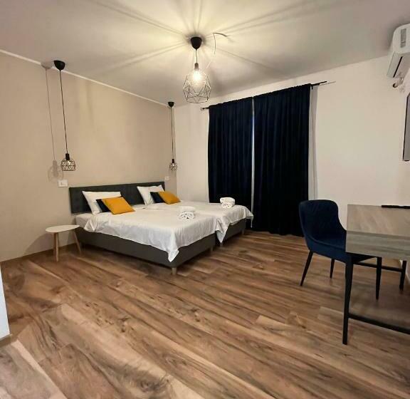 اتاق استاندارد, Maison 25