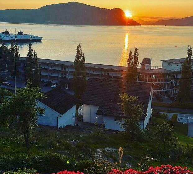 Стандартный Номер Кровать Кинг, Sleeping Barrel Lodge Smaken Av Ryfylke Event As, Drives Ikke Som Hotell