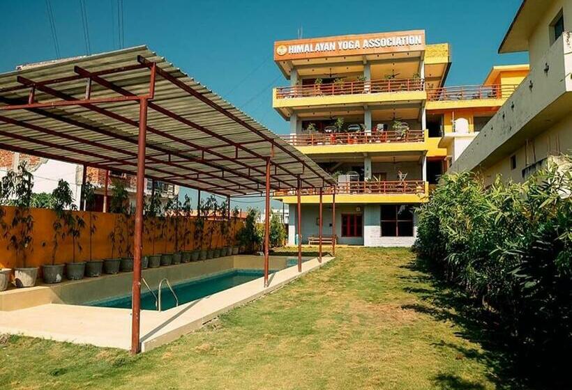 اتاق استاندارد, Himalayan Yoga Association