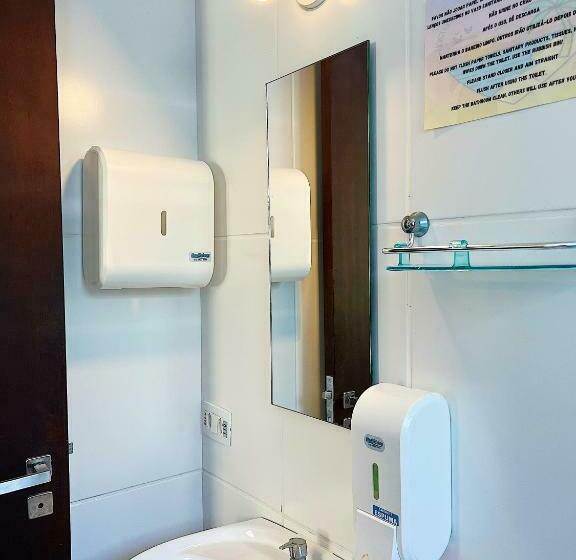 Quarto Familiar, Hostel Coraticum