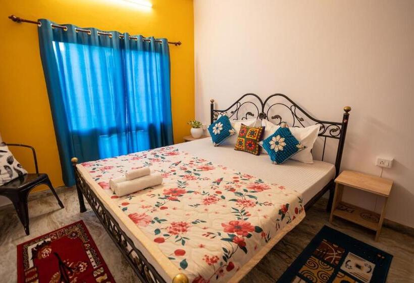 اتاق استاندارد, Krishna Stay Guest House