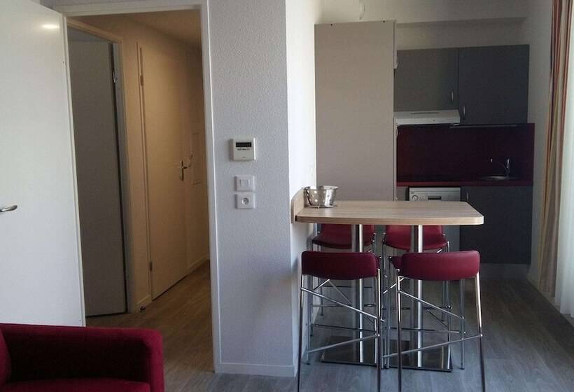Люкс с Террасой, Appart Hôtel Mer & Golf City Bordeaux Bassins à Flot