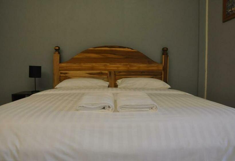Номер Deluxe Кровать Кинг, Pilgrims Kitchen & Inn