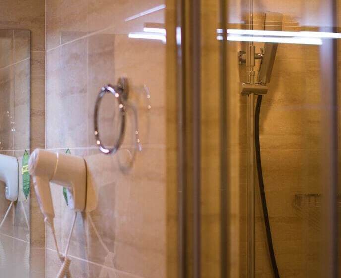 اتاق لوکس, Solutel