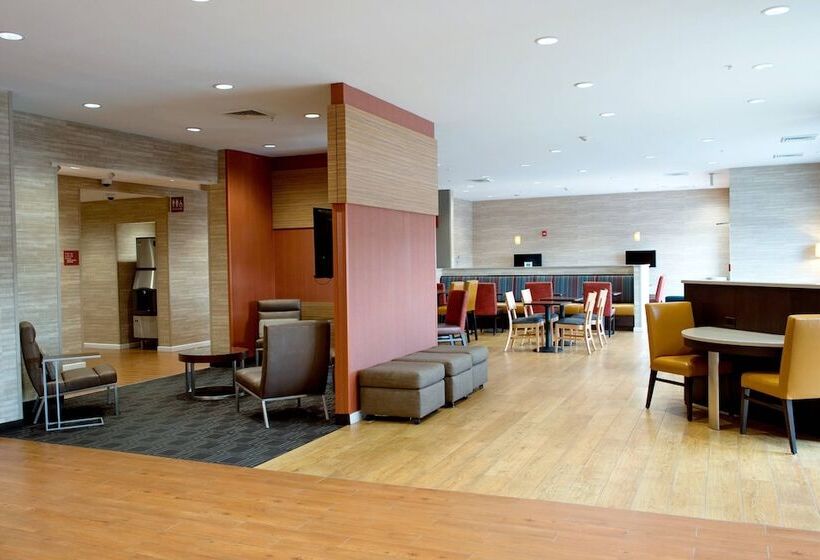 Люкс 2 Спальни, Towneplace Suites By Marriott Ames