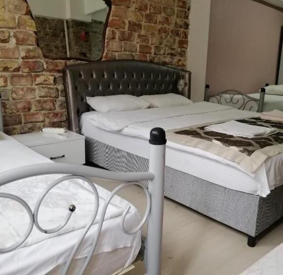 اتاق استاندارد سه نفره, Istanbul Hotel&guesthouse