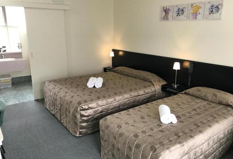 Quarto Estandar para Deficientes Físicos, Legends Motel