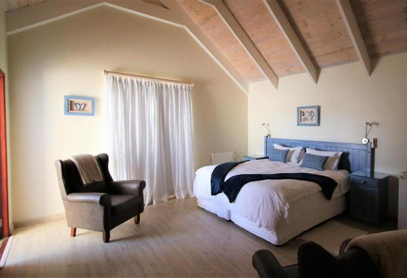 Номер Deluxe с Балконом, Baywatch Guest House