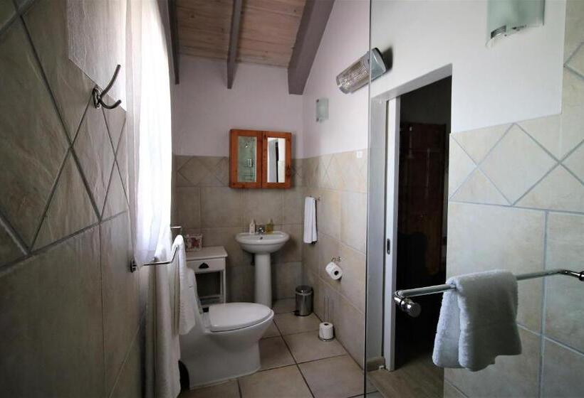 Номер Deluxe с Балконом, Baywatch Guest House