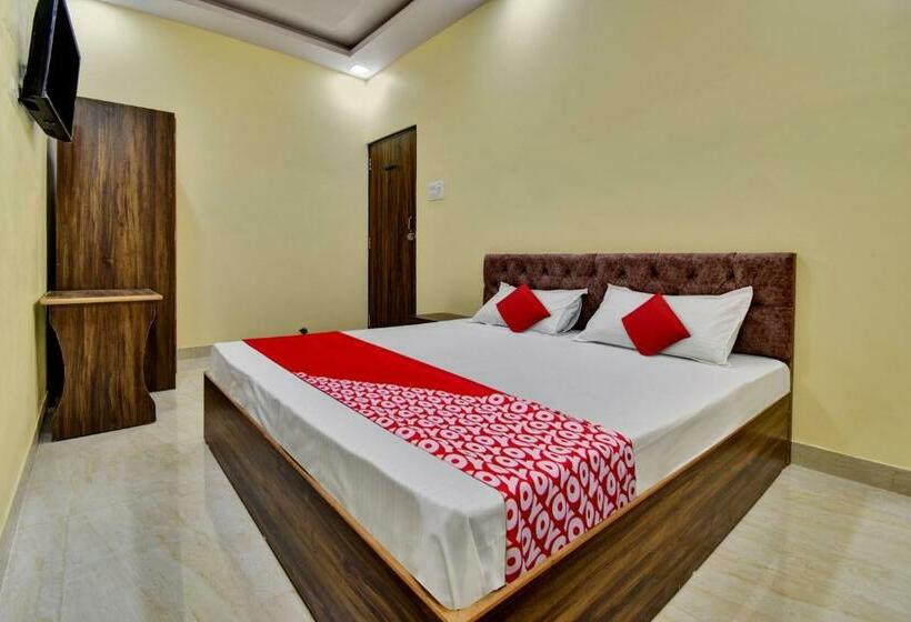 اتاق کلاسیک سه تخته, Oyo Flagship Hotel Prateek