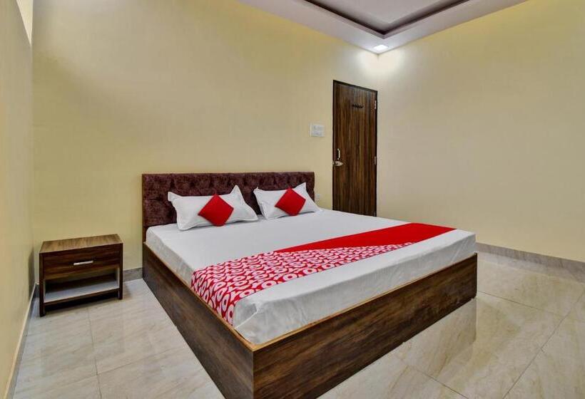 اتاق کلاسیک سه تخته, Oyo Flagship Hotel Prateek