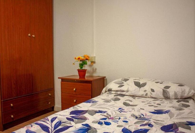 اتاق استاندارد, Residencia 14