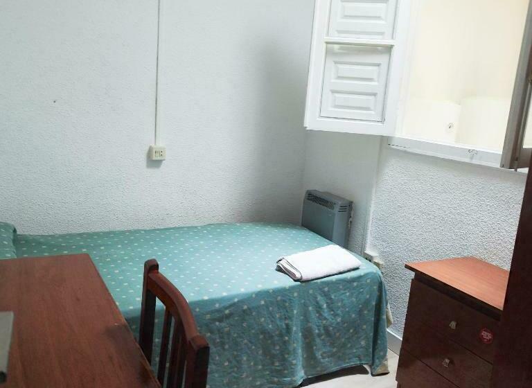 اتاق استاندارد یک نفره, Residencia 14