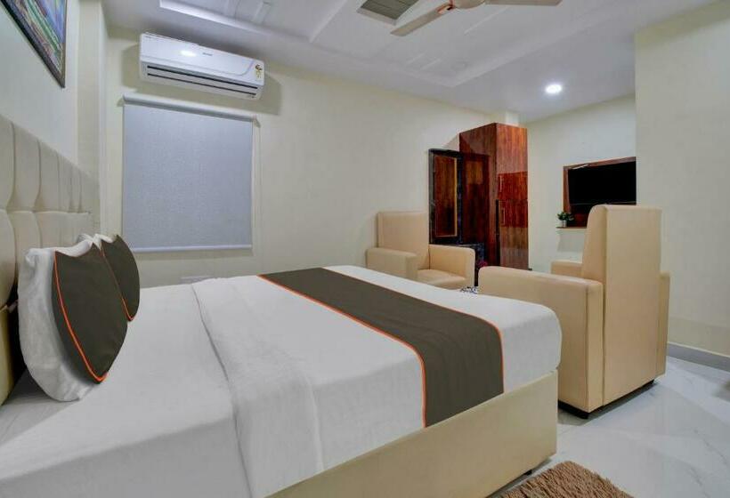 Трехместный Номер Классика, Collection O Hotel Mango Tree