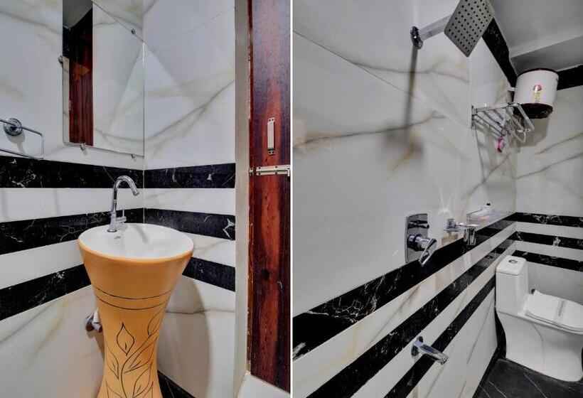Трехместный Номер Классика, Collection O Hotel Mango Tree