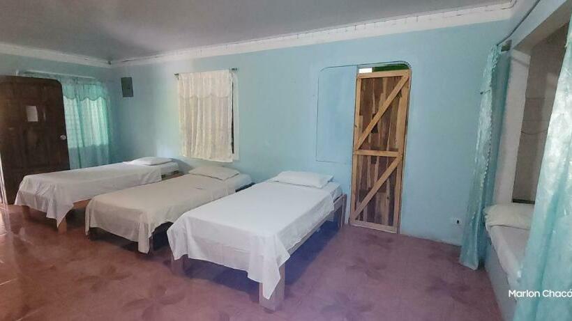 带共用卧室公用房间的床, Sweet Gulf Hostel