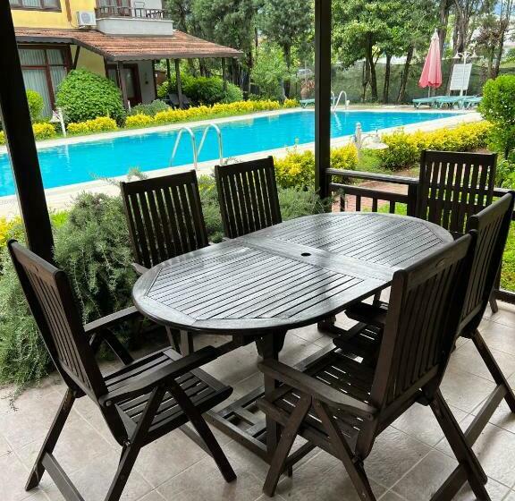 Семейный Номер, Four Season Villa Apart