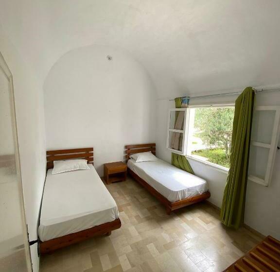 Кровать в Общей Комнате, Blue Beach Hostel
