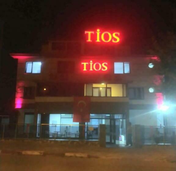 اتاق استاندارد با تخت بزرگ, Ti̇os Otel